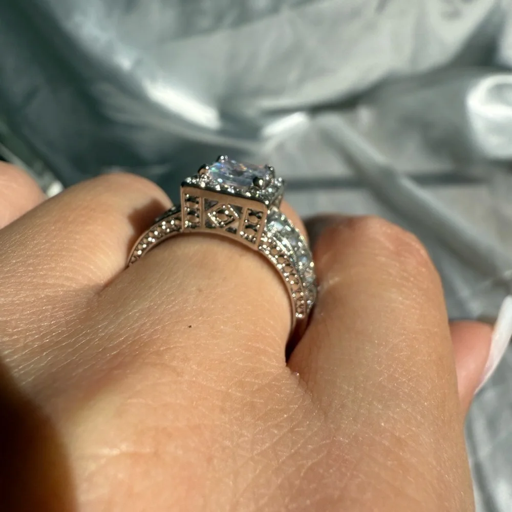 New! Women wedding luxury Silver  plated Diamond Ring - Picture 5 of 10
